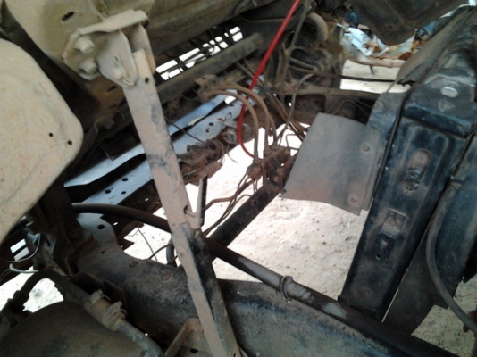 ขาย 6ล้อ "แก้มเหลือง" ห้างแท้ ISUZU NPR59LU5M ปี37 วางเครื่อง4BE1 110แรง(ลงเล่ม) แรงดี ไม่หลวม ไม่เยิ้ม เกียร์ ROCK ใหญ่ๆ ช่วงล่างใหญ่ Fหลัง คัสซีดี เดิม ไม่บวมไม่แตก กระบะพื้นไม้คอกเหล็ก 4.30ม.สภาพดี ฝาทึบไม่มีผุ พื้นดี ยางดี6เส้น หัวบางเดิม สี