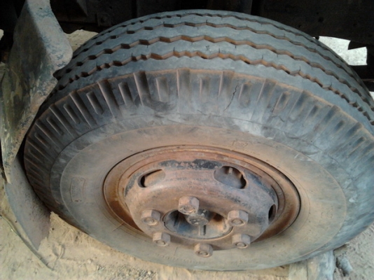 ขาย 6ล้อ "แก้มเหลือง" ห้างแท้ ISUZU NPR59LU5M ปี37 วางเครื่อง4BE1 110แรง(ลงเล่ม) แรงดี ไม่หลวม ไม่เยิ้ม เกียร์ ROCK ใหญ่ๆ ช่วงล่างใหญ่ Fหลัง คัสซีดี เดิม ไม่บวมไม่แตก กระบะพื้นไม้คอกเหล็ก 4.30ม.สภาพดี ฝาทึบไม่มีผุ พื้นดี ยางดี6เส้น หัวบางเดิม สี