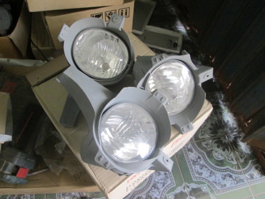 ขาย สปอร์ตไลท์ ไฟตัดหมอก TOYOTA VIGO ขาย สปอร์ตไลท์ ไฟตัดหมอก TOYOTA VIGO