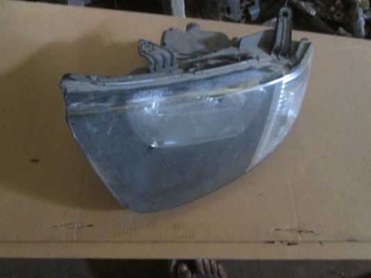 ขาย ไฟหน้า MiTSUBISHI TRITON ไฟเลี้ยวใสขาว ด้านซ้าย ขาย ไฟหน้า MiTSUBISHI TRITON ไฟเลี้ยวใสขาว ด้านซ้าย