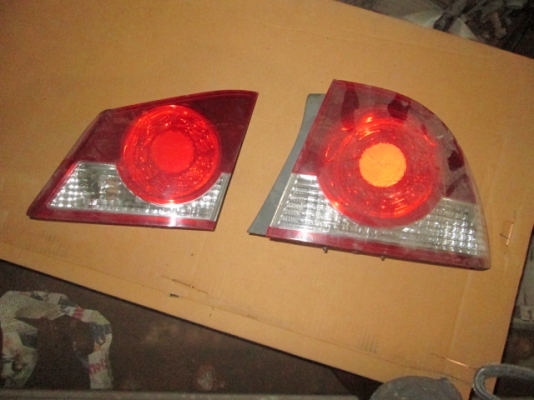 ขาย ไฟท้าย ชุดข้างขวา HONDA CIVIC FD มี 2 ดวง