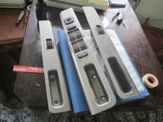 ขาย ชุดสวิตซ์เปิดประตู ไฟฟ้า Dmax