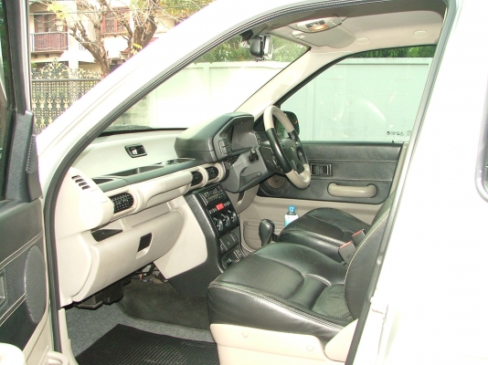 LAND ROVER FREELANDER V6 2.5 L AUTO 4WD รถสวยมากพร้อมใช้เดินทางไกล ติด LPG หัวฉีดอย่างดี italy ทั้งชุด