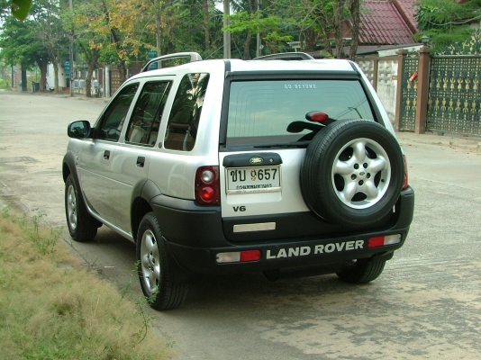 LAND ROVER FREELANDER V6 2.5 L AUTO 4WD รถสวยมากพร้อมใช้เดินทางไกล ติด LPG หัวฉีดอย่างดี italy ทั้งชุด