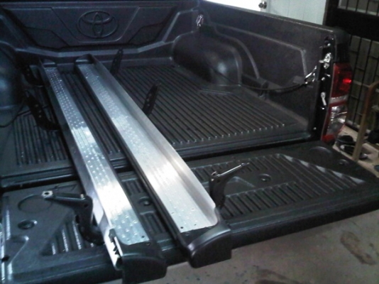 บันใด วีโก้แชมป์ 4 ประตู แท้ศุนย์ บันใด วีโก้แชมป์ 4 ประตู แท้ศุนย์