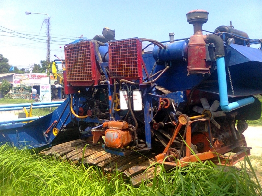 ขายรถเกี่ยวข้าวเครื่อง6HH1 ราคา