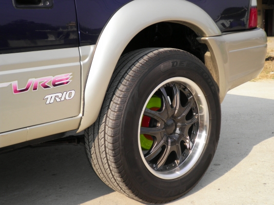 LENSOแม็ก18 พร้อมยาง1ชุด ล้อใหญ่ๆใส่แล้วสวยแน่นอน ต่อรองได้ ขายได้ขาย