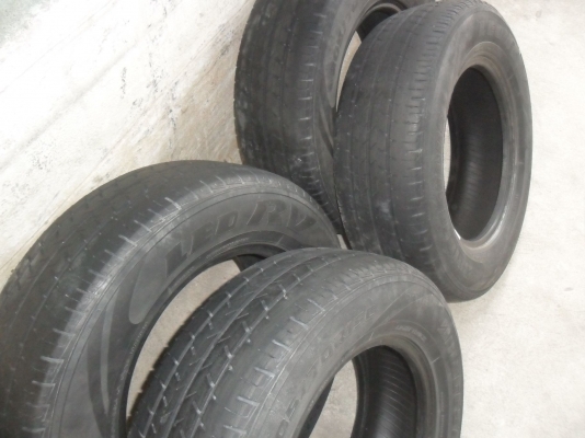 ยาง BRIDGESTONE 205/70R15 ผ้าใบ8ชั้น 4 เส้น ยาง BRIDGESTONE 205/70R15 ผ้าใบ8ชั้น 4 เส้น