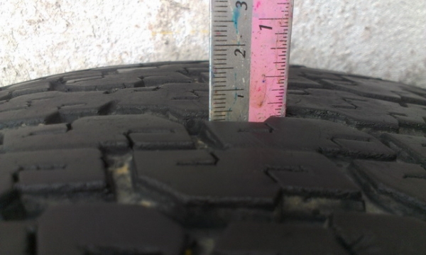 ขายยาง+แม๊ก vigo 255/70/15 6รู ยางปี 07