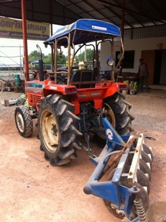 ขายรถไถ Kubota L-24.5 4WD พร้อมผานพรวน ขายรถไถ Kubota L-24.5 4WD พร้อมผานพรวน
