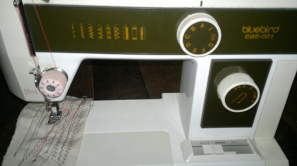 ขายจักรเย็บผ้าตั้งโค๊ะมือสองjapanมีแบบมือกดและเท้าเหยียบ