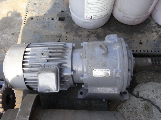 ขายมอเตอร์เกียร์ 5 HP. 1 ต่อ 15 ยี่ห้อ Mitsubishi สภาพสวยพร้อมใช้งาน มี 2 ตัวครับ