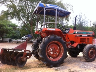 ขายรถไถ Kubota L1-18.5 พร้อมผานพรวน