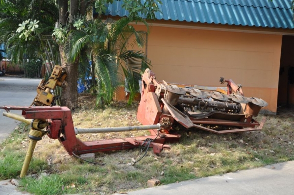 ขายเครื่องตัดหญ้า(ติดหลังรถไถ) สวยเดิมจากญี่ปุ่นยังไม่เคยใช้ในไทย 35,000เท่านั้น!!