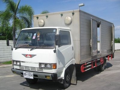 ขายHINO 6ล้อตู้5.7เมตร (จองแล้ว)