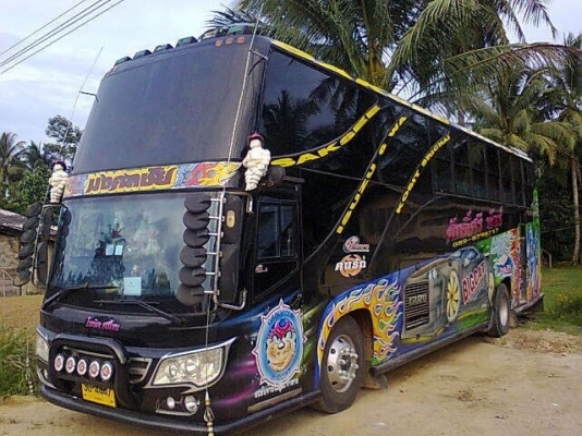 ขายรถบัสพัดลมทรงสามเสา2คัน