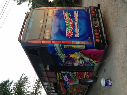 ขายรถบัสพัดลมทรงสามเสา2คัน