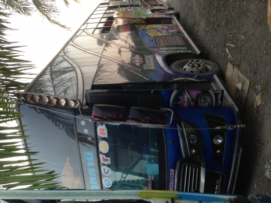 ขายรถบัสพัดลมทรงสามเสา2คัน