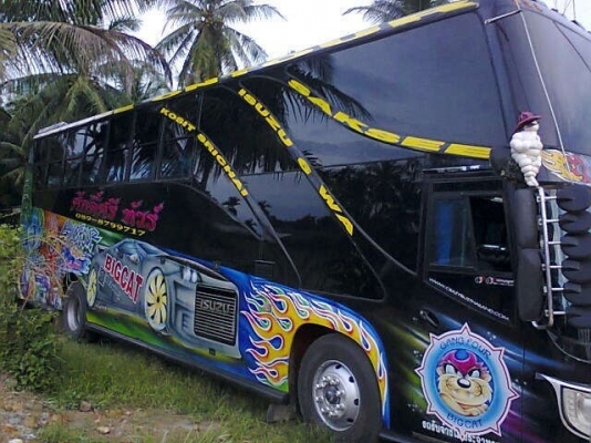 ขายรถบัสพัดลมทรงสามเสา2คัน