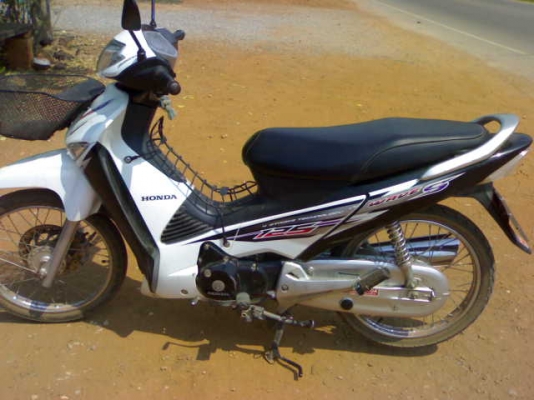 เวฟ125สตาร์ทมือโฉมเวฟไอปี52