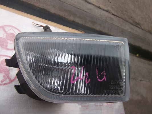 สปอร์ตไล้ท์ข้างขวา NISSAN CEFIRO A32 สภาพเลนส์สวยใส สปอร์ตไล้ท์ข้างขวา NISSAN CEFIRO A32 สภาพเลนส์สวยใส