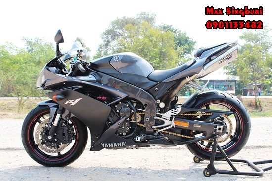 แม็กสิงห์บุรี//YAMAHA R1 ปี 2007 สภาพสวยมาก สีเดิม ท่อแต่ง รถพร้อมใช้ อินวอย 285000 ด่วน