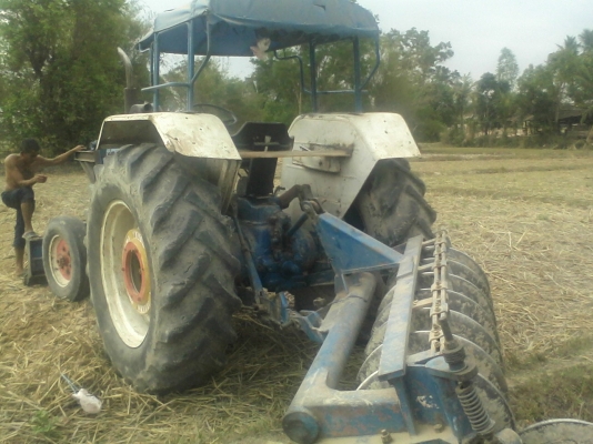 FORD 6600แท้ `ไอ้หนุ่มเสื้อลาย อุปกรณ์2ชิ้น ผาน5 CMT ใบดันCMT FORD 6600แท้ `ไอ้หนุ่มเสื้อลาย อุปกรณ์2ชิ้น ผาน5 CMT ใบดันCMT