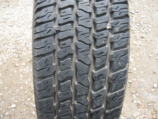 ขายยางสภาพดอกยางใหม่กิ๊ก hankook 245/75/16 มี 3 เส้น บางเส้นยังไม่เคยลงพื้นครับ ราคาเส้นละ 500 บาท ขายยางสภาพดอกยางใหม่กิ๊ก hankook 245/75/16 มี 3 เส้น บางเส้นยังไม่เคยลงพื้นครับ ราคาเส้นละ 500 บาท