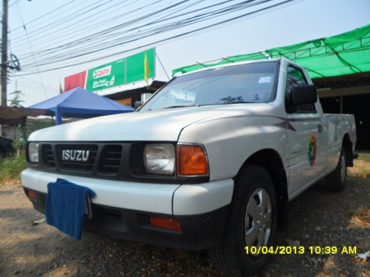 กระบะตอนเดียวสีขาว