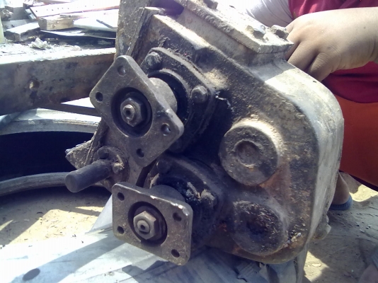 เกียร์สามทางปั่นดั้มและปั่นเครน