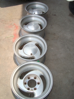 ขาย แม็ก 15/ 6รู ลึกๆ เพื่อมีใครสนใจคับ4500 ขาย แม็ก 15/ 6รู ลึกๆ เพื่อมีใครสนใจคับ4500