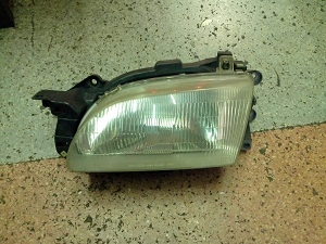 ขายไฟหน้า Ford Aspire