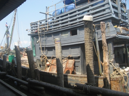 ขายเรืออวนลาก 2 ลำ