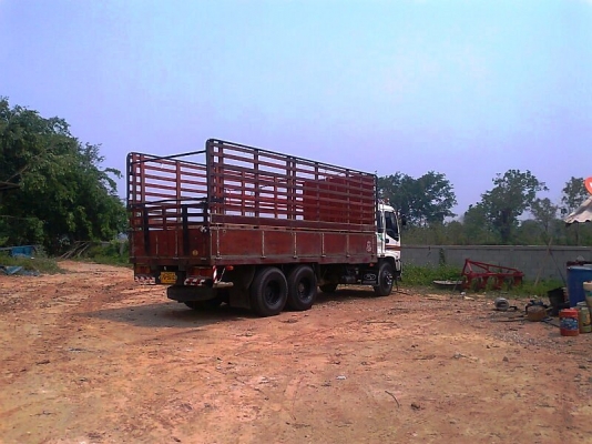 ขายด่วน..รถสิบล้อ ISUZU FVM 200 hp ยูโร 2 รถปี 47 รถสวย สภาพใหม่ ตลอดคัน เครื่องแรง เกียร์เงียบ ประหยัดน้ำมัน สุดคุ้ม.