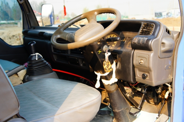 ขาย รถดั้ม ISUZU NPR 130 แรงม้าดั้ม สามมิตร