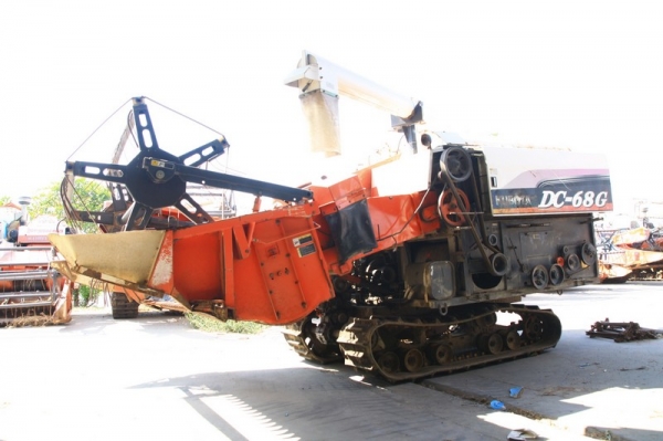 รถเกี่ยว DC-68G