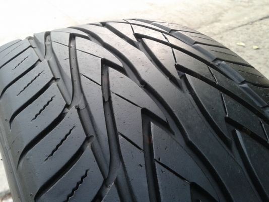 ยาง TOYO Made in Japan 225.45.18 ปี 3409 เหลือ 1 คู่ ยาง TOYO Made in Japan 225.45.18 ปี 3409 เหลือ 1 คู่