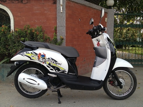 ขายscoopy-iสีขาวดำ ปี2554