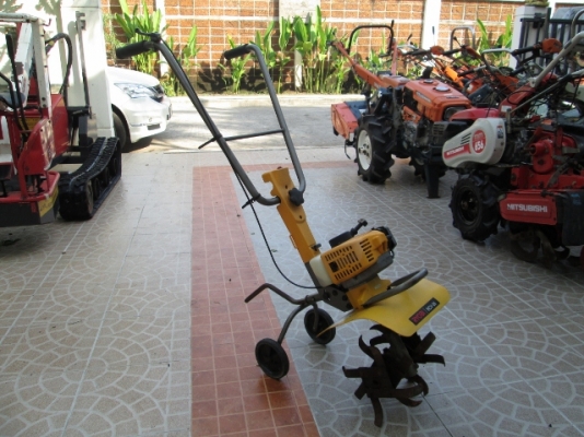 รหัส:12000986เครื่องพรวนดินใช้เครื่องเบนซินขนาด2.5PSเครื่องTU26PFDโรตารี่กว้าง25cm. รหัส:12000986เครื่องพรวนดินใช้เครื่องเบนซินขนาด2.5PSเครื่องTU26PFDโรตารี่กว้าง25cm.