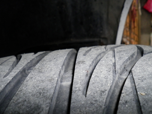 แม็ก18พร้อมยาง6รู ยางKENDA235/45/18 ปี11 รับเทินร์นะคับ