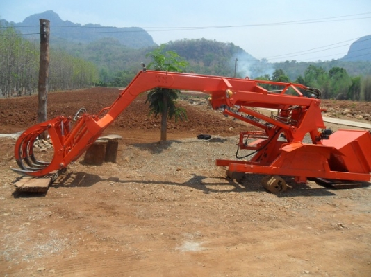 ขายแล้ว...เครื่องคีบอ้อย เค.เค.เกษตรกลการ บ้านโป่ง ใส่คูโบต้า M9540