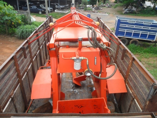 ขายแล้ว...เครื่องคีบอ้อย เค.เค.เกษตรกลการ บ้านโป่ง ใส่คูโบต้า M9540