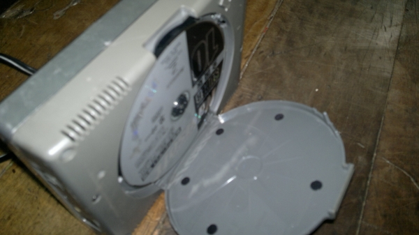 ขายจอตั้งติดรถยนต์sanyo gollila gps japan av in