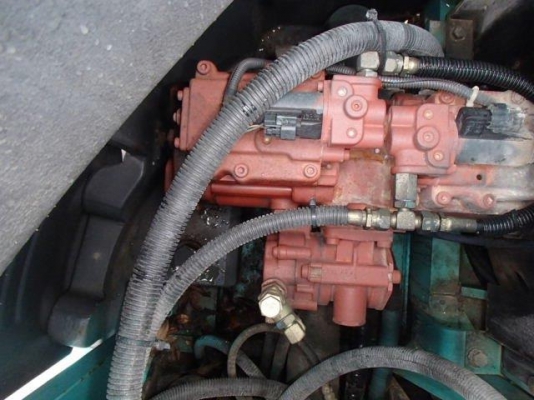 New stock from JAPAN Kobelco SK135SR YY02 ปี 2002 สวย ๆ ถูก ๆ ครับ