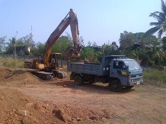 ขายด่วน..รถแบคโฮ CAT 320 V2 แรงขุดดี เดินแรง ทำงานไว ได้งานมาก เครื่องดี ประหยัดน้ำมันสุดคุ้ม รถสวย มีทะเบียนครบ.
