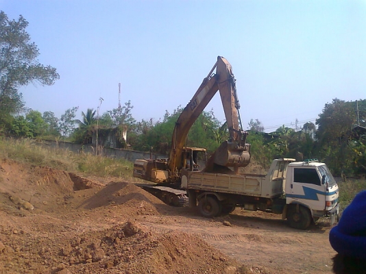 ขายด่วน..รถแบคโฮ CAT 320 V2 แรงขุดดี เดินแรง ทำงานไว ได้งานมาก เครื่องดี ประหยัดน้ำมันสุดคุ้ม รถสวย มีทะเบียนครบ.