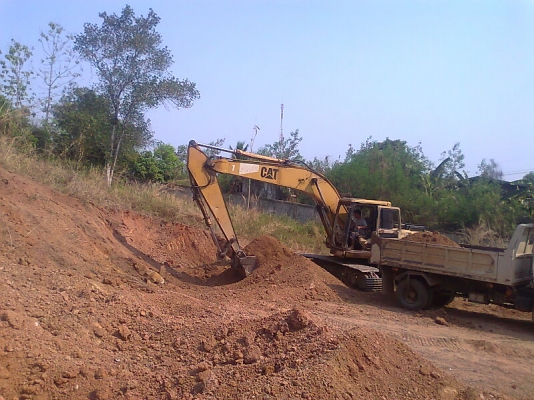 ขายด่วน..รถแบคโฮ CAT 320 V2 แรงขุดดี เดินแรง ทำงานไว ได้งานมาก เครื่องดี ประหยัดน้ำมันสุดคุ้ม รถสวย มีทะเบียนครบ.