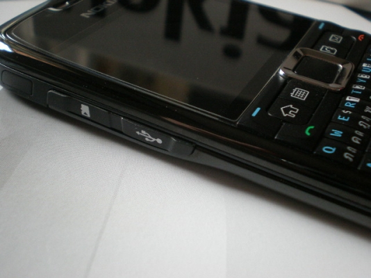ขาย โทรศัพท์มือถือ Nokia E71