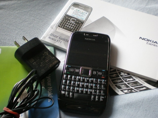 ขาย โทรศัพท์มือถือ Nokia E71 ขาย โทรศัพท์มือถือ Nokia E71