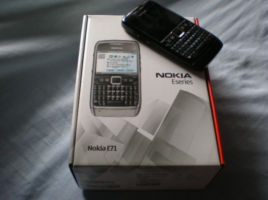 ขาย โทรศัพท์มือถือ Nokia E71 ขาย โทรศัพท์มือถือ Nokia E71